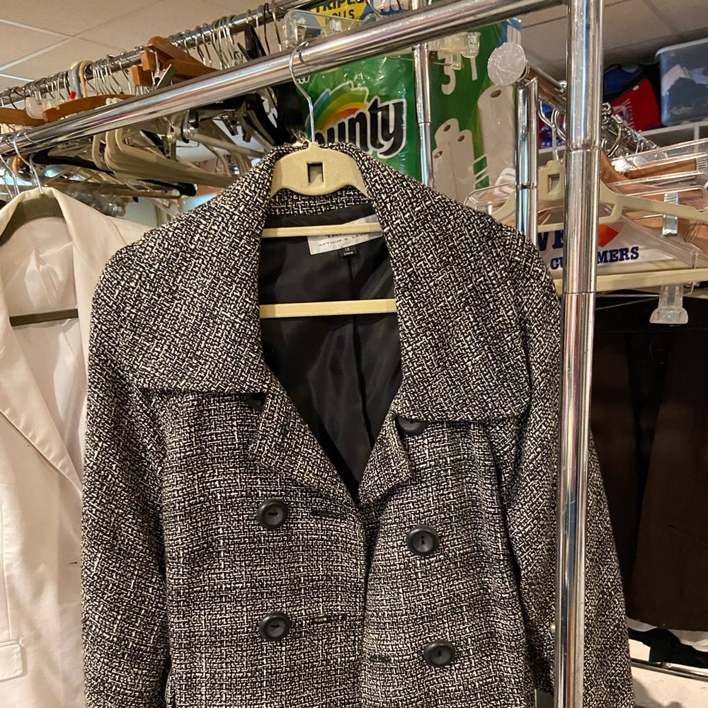 Size 12. A Tahari - Auther S. Levine - jacket